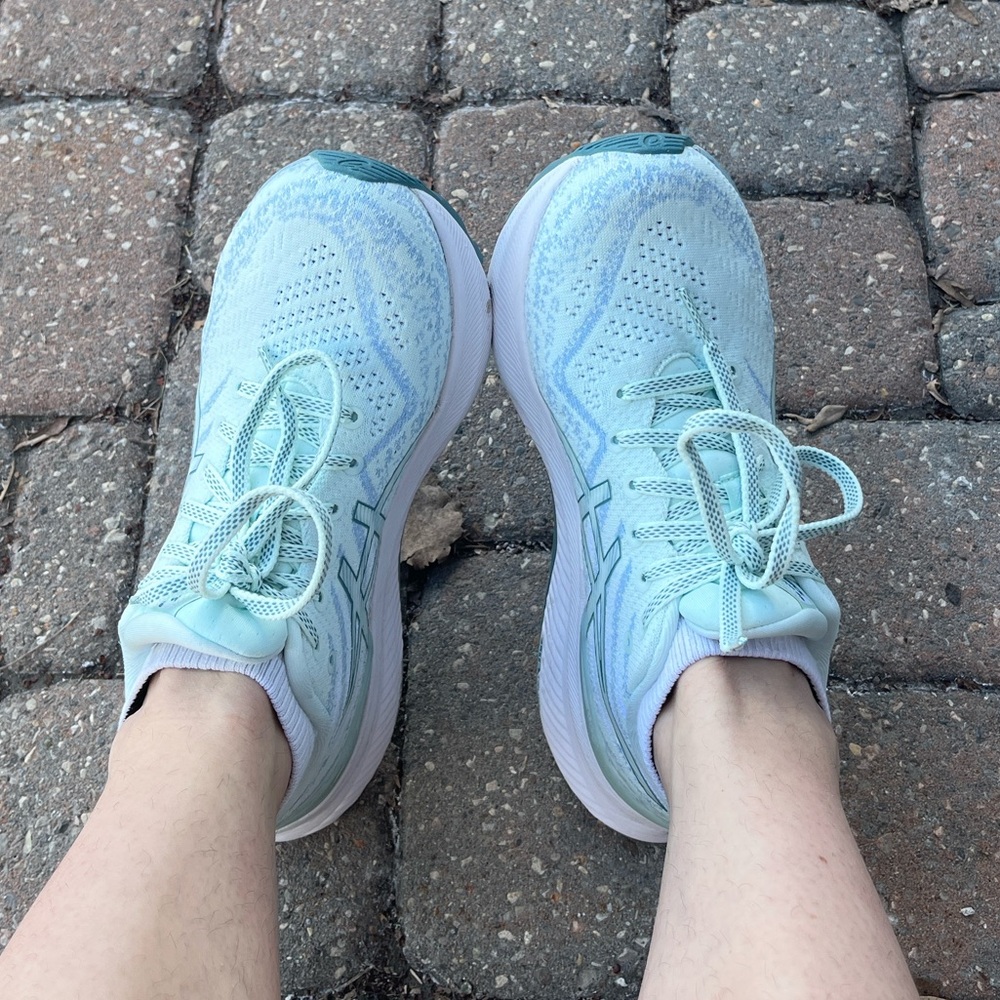 ASICS Kayano Runners, sz 7.5 - Like New